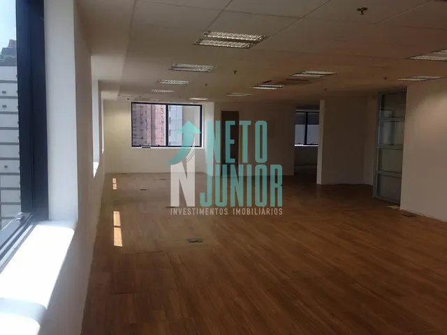 Conjunto com 162m², para alugar, no bairro Itaim Bibi em São Paulo