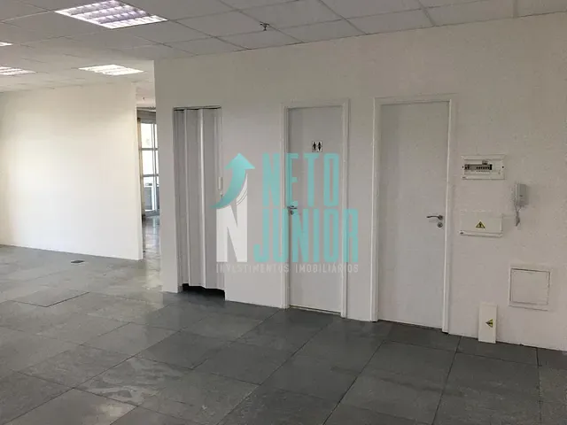 Conjunto com 161m², à venda, no bairro Vila Cordeiro em São Paulo