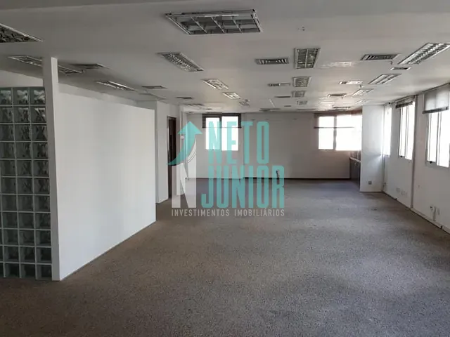 Conjunto com 140m², para alugar, no bairro Moema em São Paulo