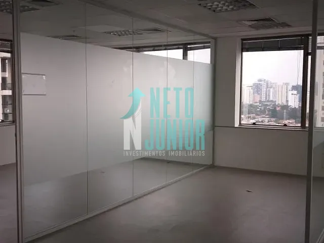 Conjunto com 196m², para alugar, no bairro Vila Olímpia em São Paulo