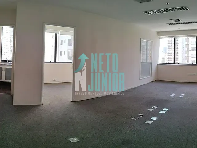 Conjunto com 120m², para alugar, no bairro Itaim Bibi em São Paulo