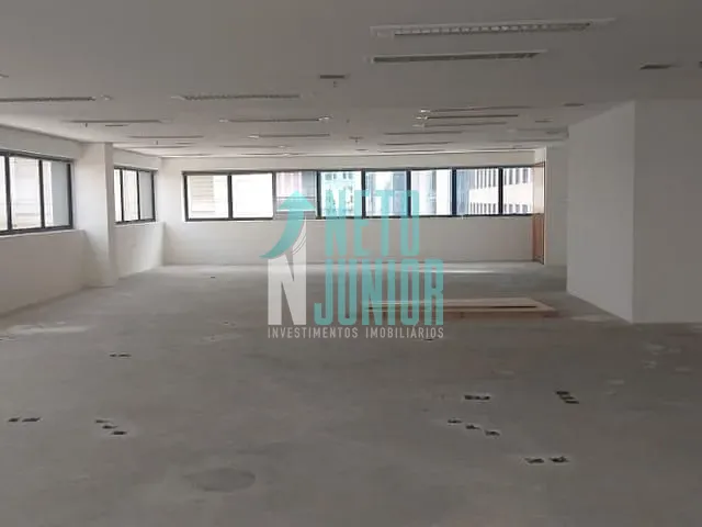 Conjunto com 218m², para alugar, no bairro Vila Olímpia em São Paulo