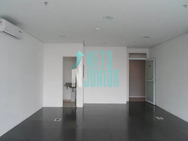 Conjunto comercial com 42m², para alugar, no bairro Brooklin Novo em São Paulo