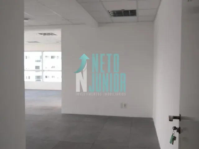 Conjunto com 140m², à venda, no bairro Brooklin Novo em São Paulo
