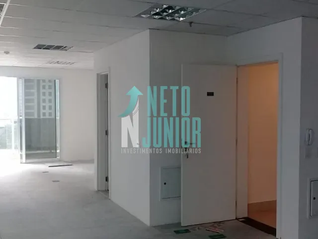 Conjunto com 87m², para alugar, no bairro Vila Gertrudes em São Paulo