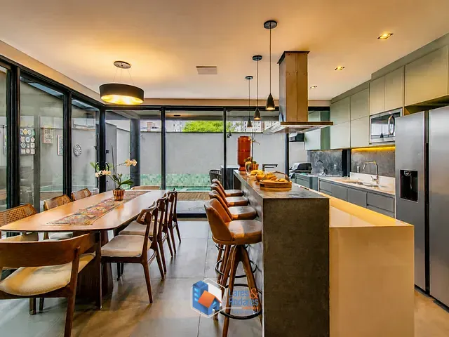 Outro com 220m² 4 quartos e 7 banheiros, à venda, no bairro Vila Rosália em Guarulhos