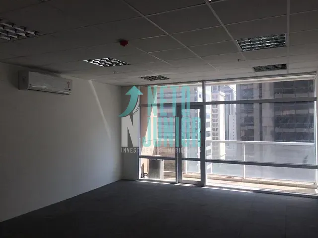 Conjunto comercial com 42m², à venda ou para alugar, no bairro Brooklin Novo em São Paulo