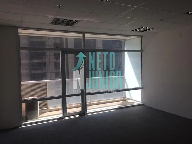 Conjunto comercial com 42m², à venda ou para alugar, no bairro Brooklin Novo em São Paulo