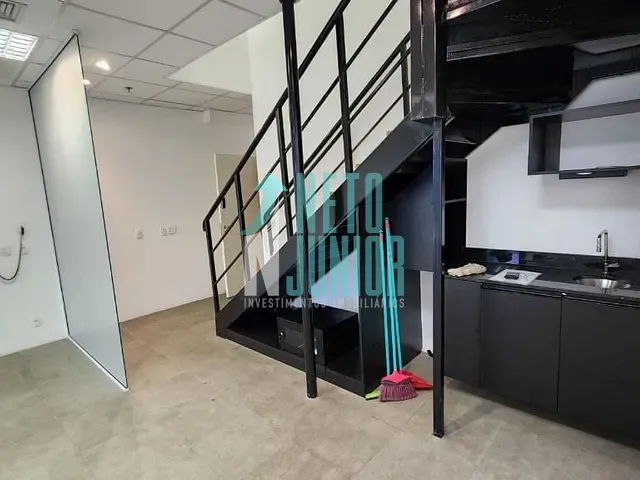 Conjunto com 121m², para alugar, no bairro Vila Cordeiro em São Paulo