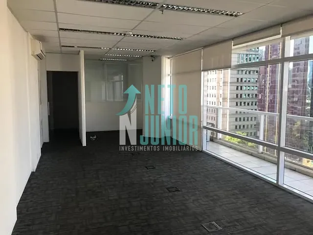 Conjunto comercial com 160m², à venda ou para alugar, no bairro Brooklin Novo em São Paulo