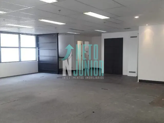 Conjunto com 112m², à venda, no bairro Vila Olímpia em São Paulo