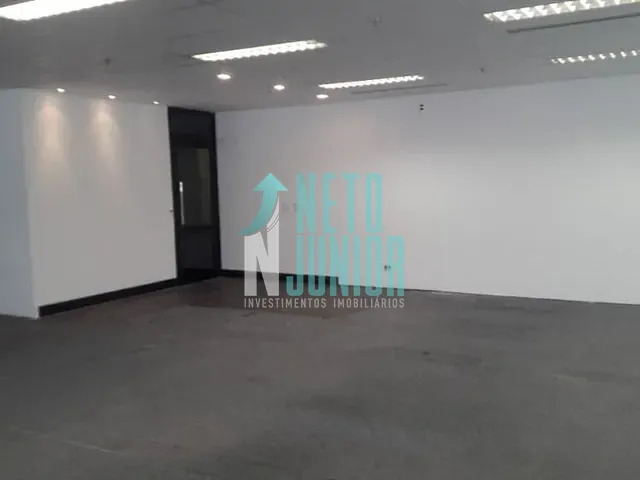 Conjunto com 112m², à venda, no bairro Vila Olímpia em São Paulo