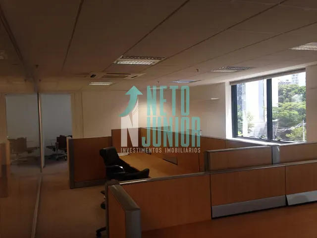 Conjunto com 162m², para alugar, no bairro Itaim Bibi em São Paulo