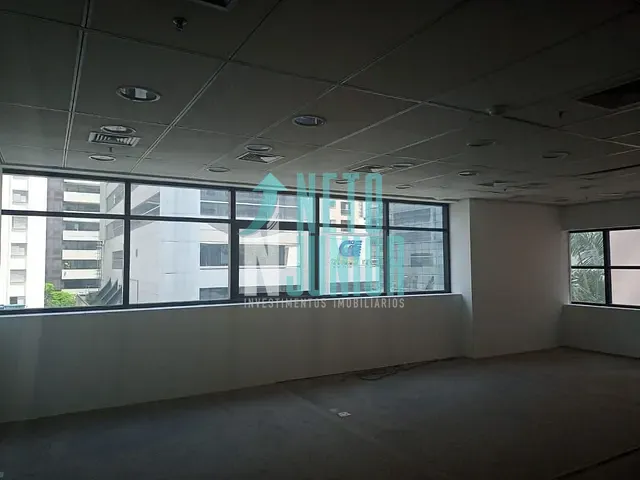 Conjunto com 100m², para alugar, no bairro Itaim Bibi em São Paulo