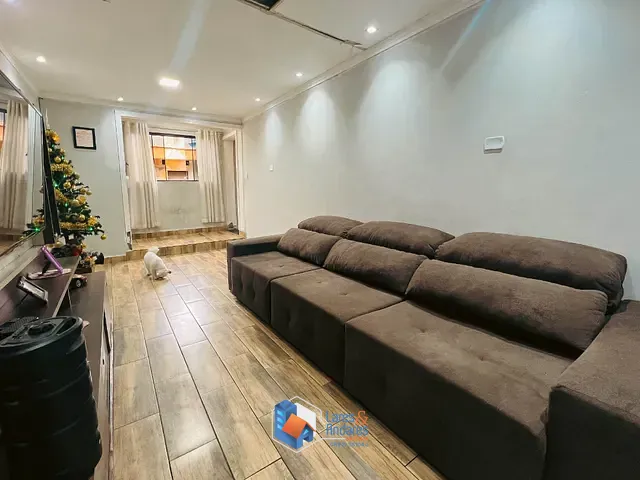 Outro com 250m² 5 quartos e 3 banheiros, à venda, no bairro Parque das Américas em Mauá