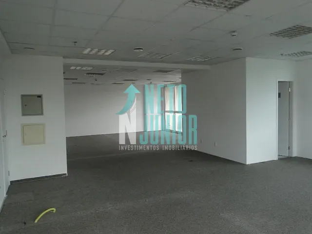 Conjunto com 120m², para alugar, no bairro Chácara Santo Antônio em São Paulo