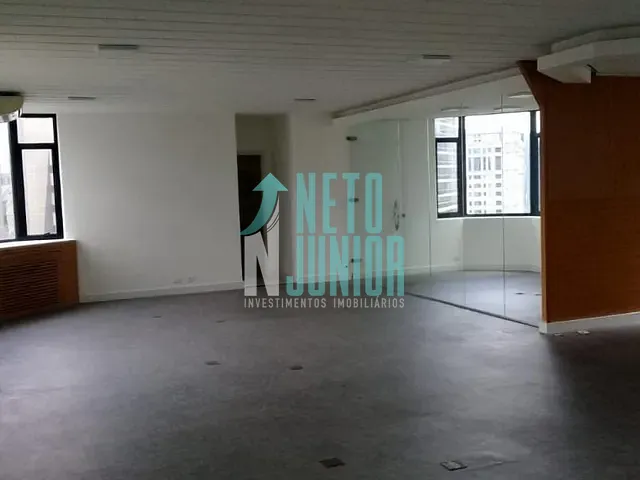 Conjunto com 140m², para alugar, no bairro Cidade Monções em São Paulo