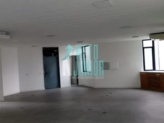 Conjunto com 140m², para alugar, no bairro Cidade Monções em São Paulo