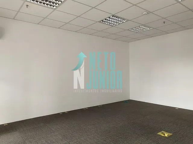 Conjunto com 102m², à venda, no bairro Indianópolis em São Paulo