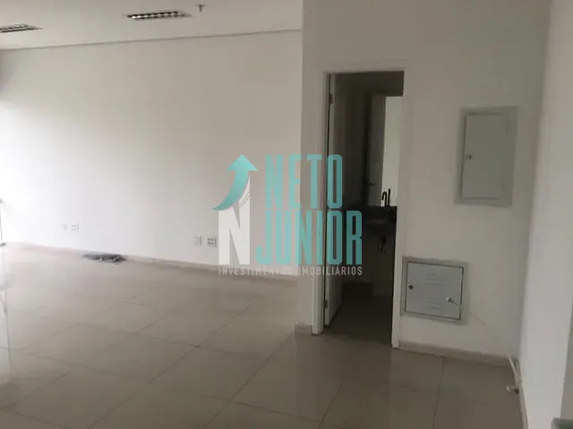Conjunto comercial com 43m², para alugar, no bairro Brooklin Novo em São Paulo