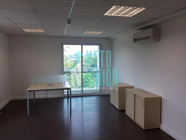 Conjunto com 40m², para alugar, no bairro Santo Amaro em São Paulo