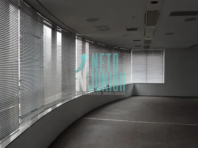 Conjunto com 180m², à venda ou para alugar, no bairro Itaim Bibi em São Paulo