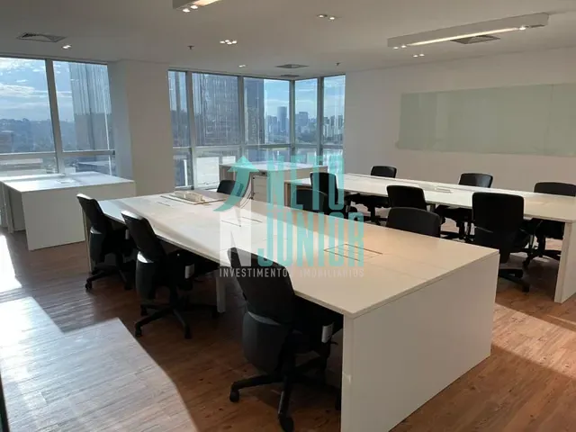 Conjunto com 106m², para alugar, no bairro Vila Olímpia em São Paulo