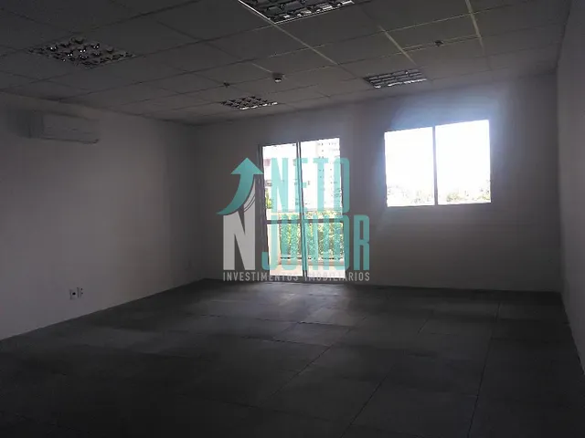 Conjunto com 42m², para alugar, no bairro Brooklin Novo em São Paulo