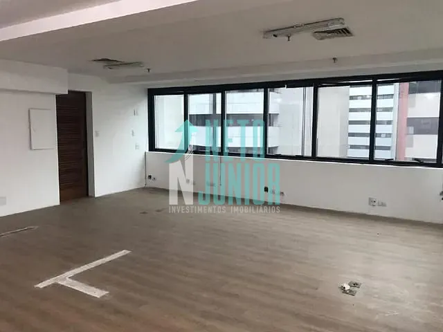 Conjunto com 146m², para alugar, no bairro Brooklin Paulista em São Paulo