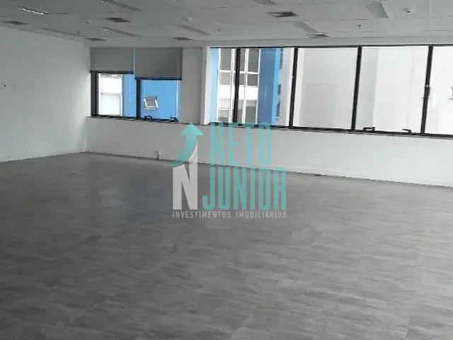 Conjunto com 137m², para alugar, no bairro Jardim Paulistano em São Paulo