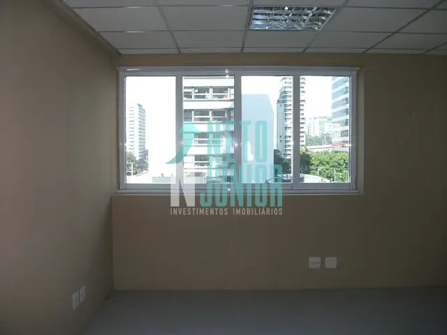 Conjunto com 36m², à venda, no bairro Cidade Monções em São Paulo