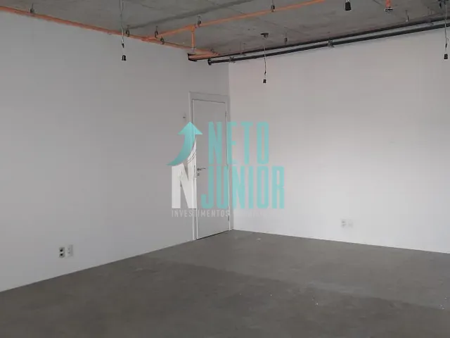 Conjunto com 42m², para alugar, no bairro Brooklin Novo em São Paulo