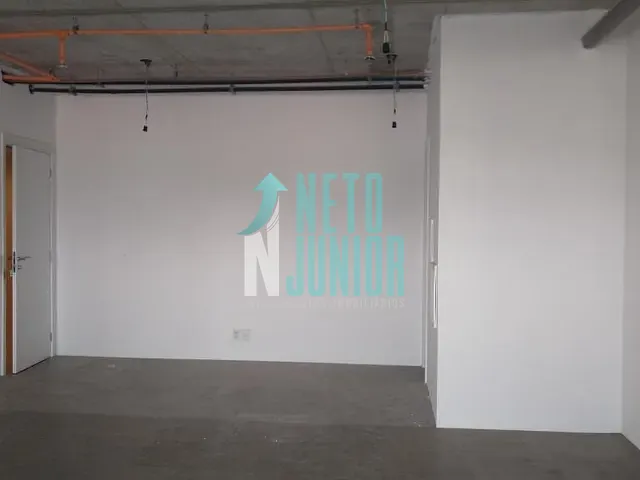 Conjunto com 42m², para alugar, no bairro Brooklin Novo em São Paulo