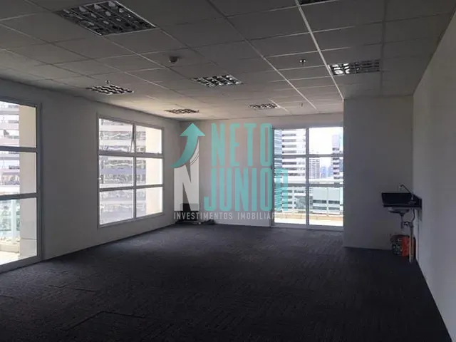 Conjunto com 84m², para alugar, no bairro Vila Cordeiro em São Paulo
