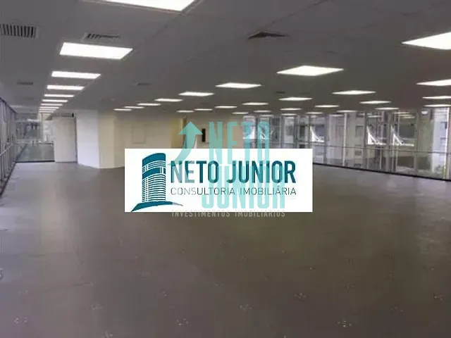 Conjunto com 300m², à venda ou para alugar, no bairro Itaim Bibi em São Paulo