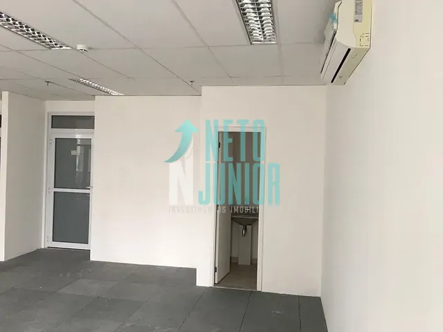 Conjunto comercial com 138m², à venda ou para alugar, no bairro Brooklin Novo em São Paulo