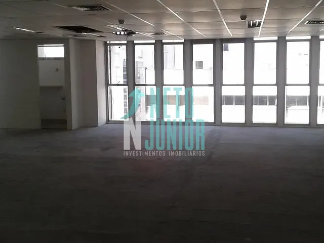 Conjunto com 300m², para alugar, no bairro Bela Vista em São Paulo
