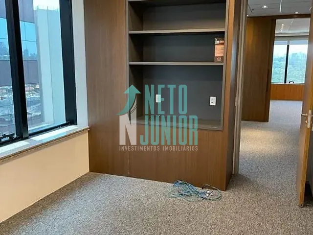 Conjunto com 308m², para alugar, no bairro Vila Nova Conceição em São Paulo