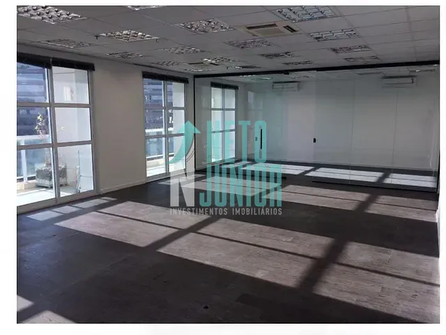 Conjunto com 138m², para alugar, no bairro Vila Cordeiro em São Paulo