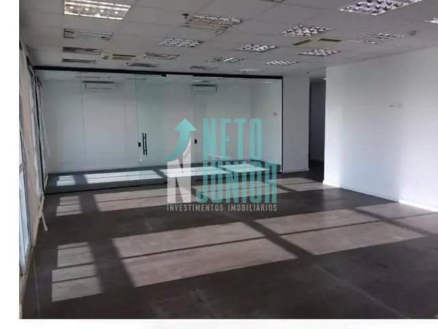 Conjunto com 138m², para alugar, no bairro Vila Cordeiro em São Paulo