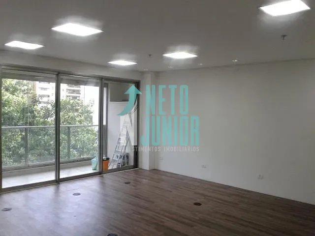 Conjunto com 57m², à venda ou para alugar, no bairro Itaim Bibi em São Paulo
