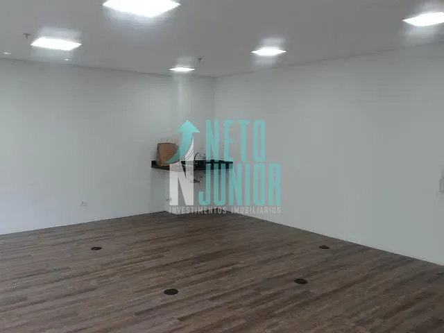 Conjunto com 57m², à venda ou para alugar, no bairro Itaim Bibi em São Paulo