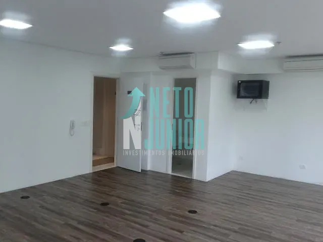 Conjunto com 57m², à venda ou para alugar, no bairro Itaim Bibi em São Paulo