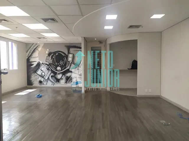 Conjunto com 140m², para alugar, no bairro Indianópolis em São Paulo