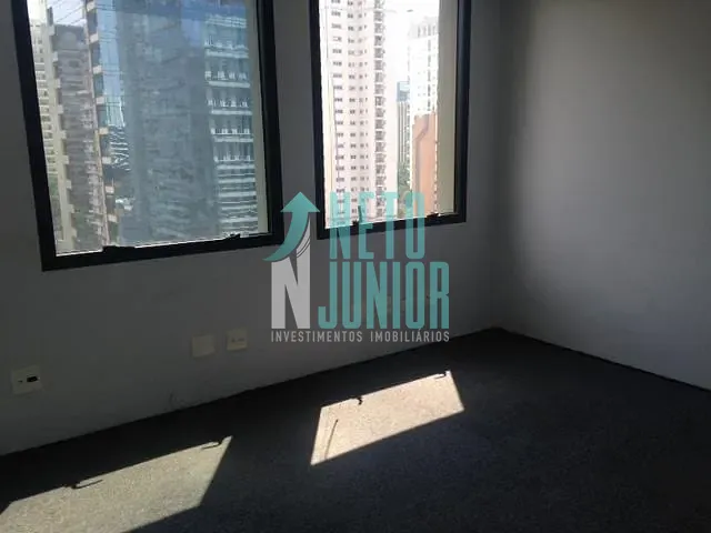 Conjunto com 130m², para alugar, no bairro Vila Olímpia em São Paulo