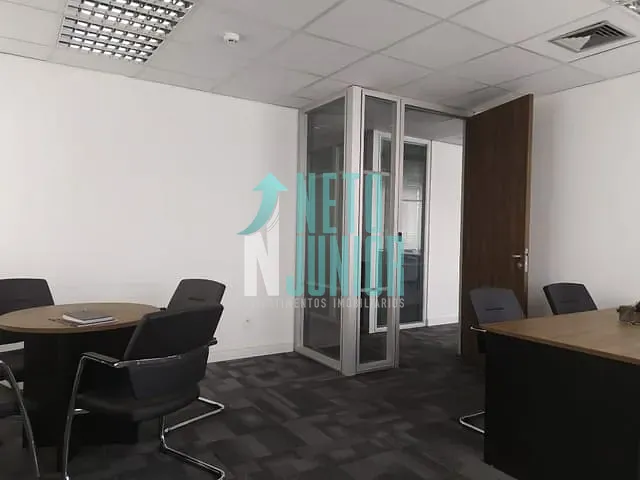 Conjunto com 252m², para alugar, no bairro Indianópolis em São Paulo