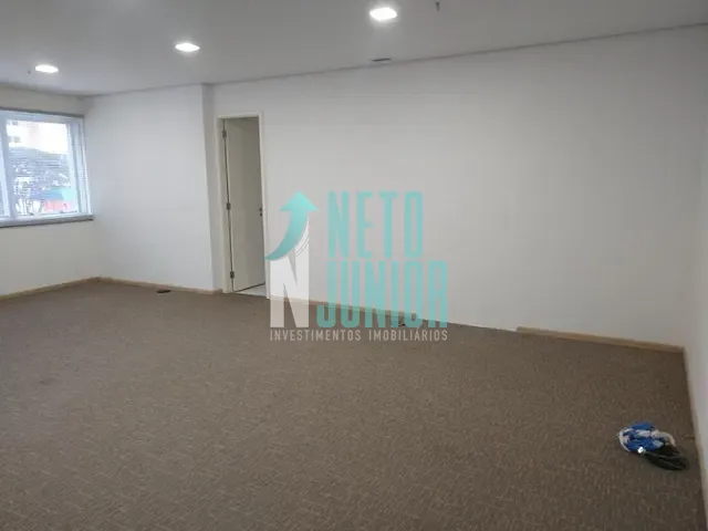 Conjunto com 50m², para alugar, no bairro Indianópolis em São Paulo