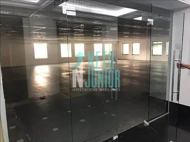 Conjunto com 304m², à venda ou para alugar, no bairro Vila Olímpia em São Paulo