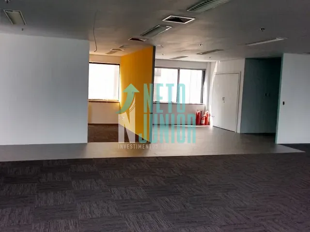 Sala com 249m², para alugar, no bairro Cidade Monções em São Paulo