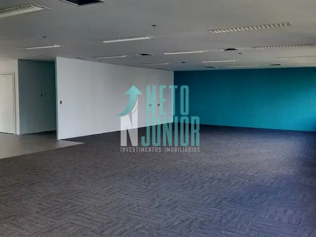 Sala com 249m², para alugar, no bairro Brooklin em São Paulo